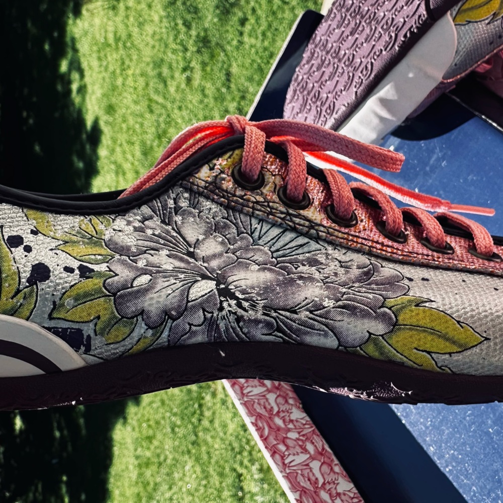 ED HARDY RARE 2010 Ellerise graphic Sneakers NWT old stock Sz 6 narrow - Picture 3 of 8